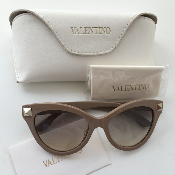 Valentino Accessories - Valentino Rockstud Cat-Eye sunglasses